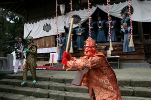 １２時鬼逐（やら）いの儀