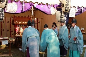 943137_450662091691979_86294556_n 国司代奉幣