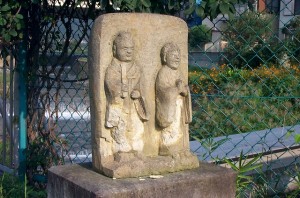 DCP_0427 橋のたもとの道祖神(伊勢原市神戸)