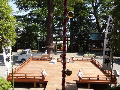 社殿前特設舞台