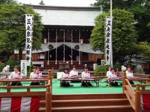 「大正琴オレンジ会」演奏