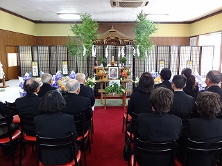 一年祭 （ 参集殿 ）