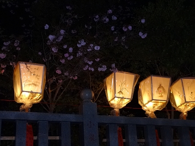 墨絵の灯籠（とうろう）