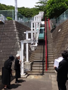 昇降用のモノレール