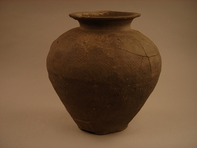 神宝 「 鶉甕 」