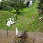 水神さん（隧道の上）