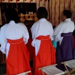 臨時の巫女さんに祭典指導