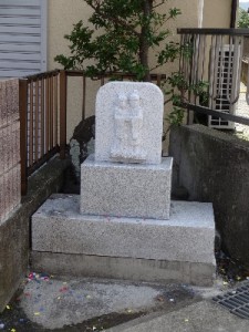 竣工した道祖神