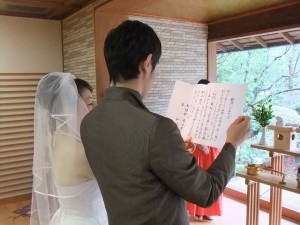 洋装での神前結婚式