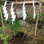 湧水池の水神さま