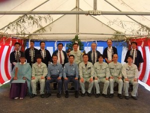 地鎮祭後の記念撮影　おめでとうございます