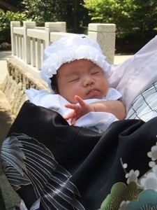 DSCF3008 初宮参り 心身長養を願う親心です