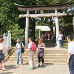 フジタくんはサイン攻めに