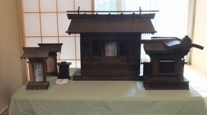 長らくおまつりされた神棚
