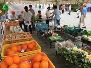 「比々多観光振興会」農産物等の販売