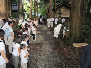 境内での植樹祭