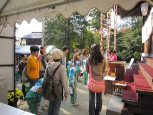 先生の指導でお参り