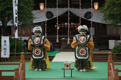 舞楽 「 納曽利 」