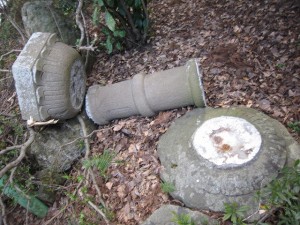 IMG_5519 燈籠が倒壊