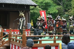 「伊勢原手作り甲冑隊」