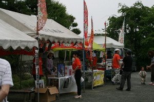 「いせはら樂市樂座」模擬店