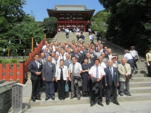 鶴岡八幡宮　大石段にて
