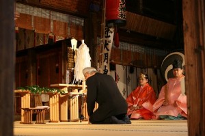 実行委員会代表者による玉串拝礼