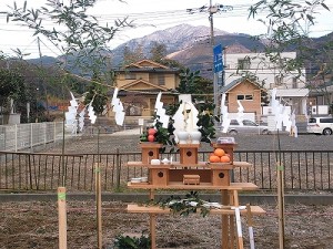 雪のかぶった阿夫利嶺