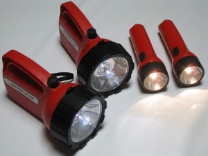 kaityuudentou 藤沢市の崇敬者から懐中電灯の寄贈がありました