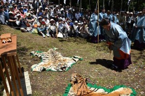 「いずれ明年まで」（当社宮司による仲裁）