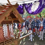 白木神輿の発輿