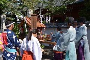 金目行在所（光明寺）着御祭